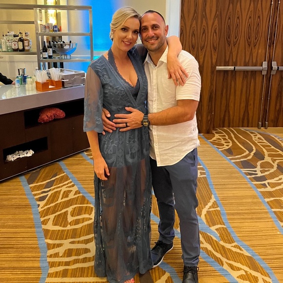 Meet your Posher, Nicole - Picture 2 of 5